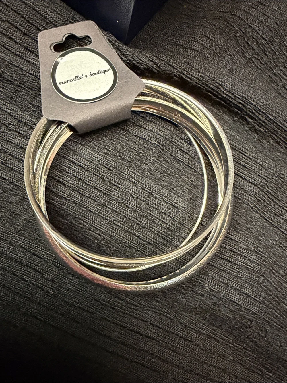 Silver-Tone Bangle Bracelet Set. 🆕